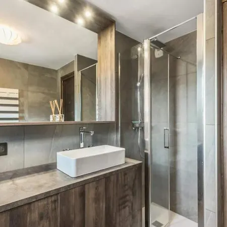 For 6 People Apartment
